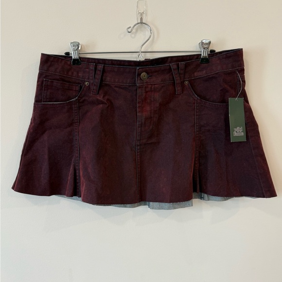 wild fable Dresses & Skirts - Wild Fable Burgundy Acid Wash Denim Mini Skirt New With Tags Size 10 Trendy Y2K